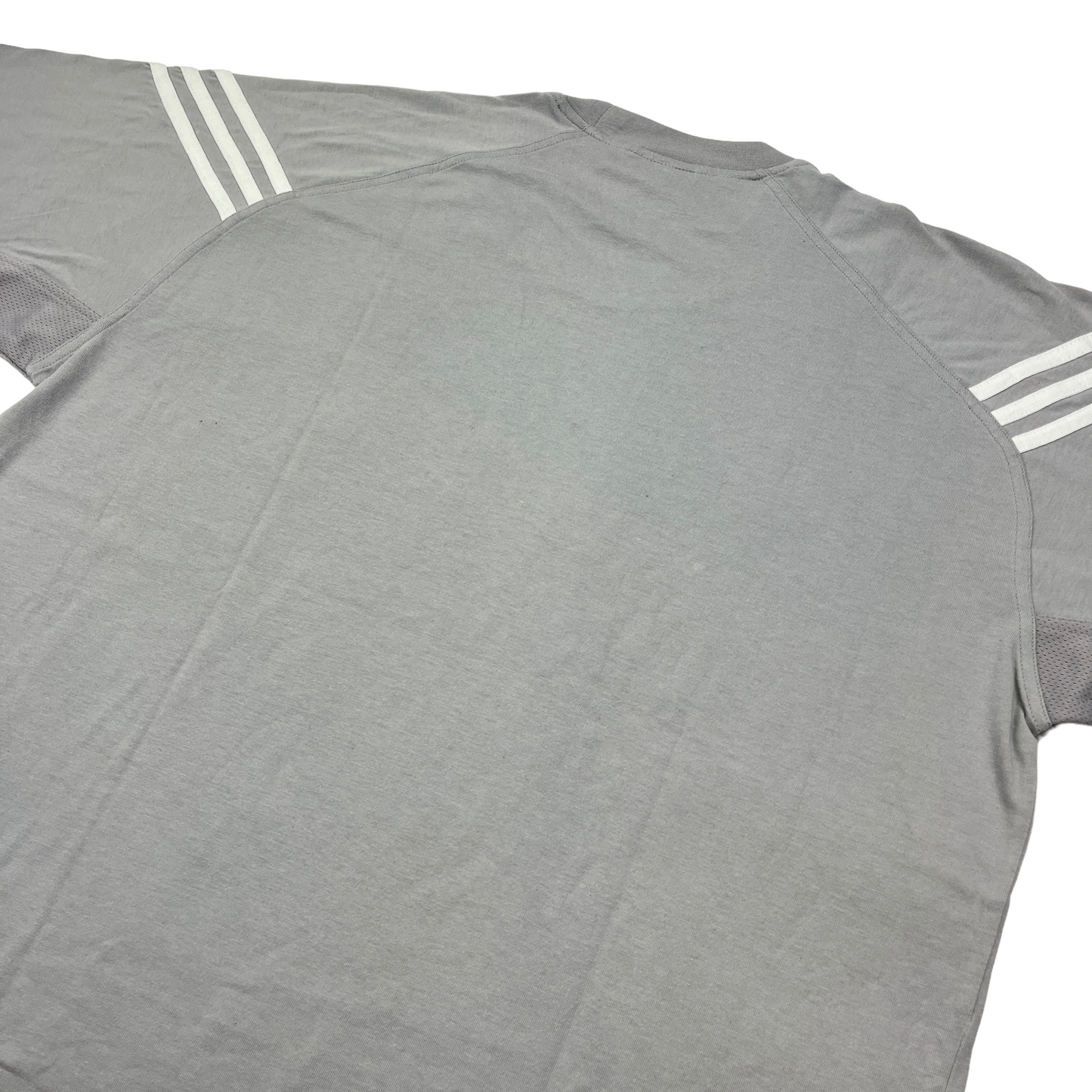 01655 Adidas 90s Tshirt