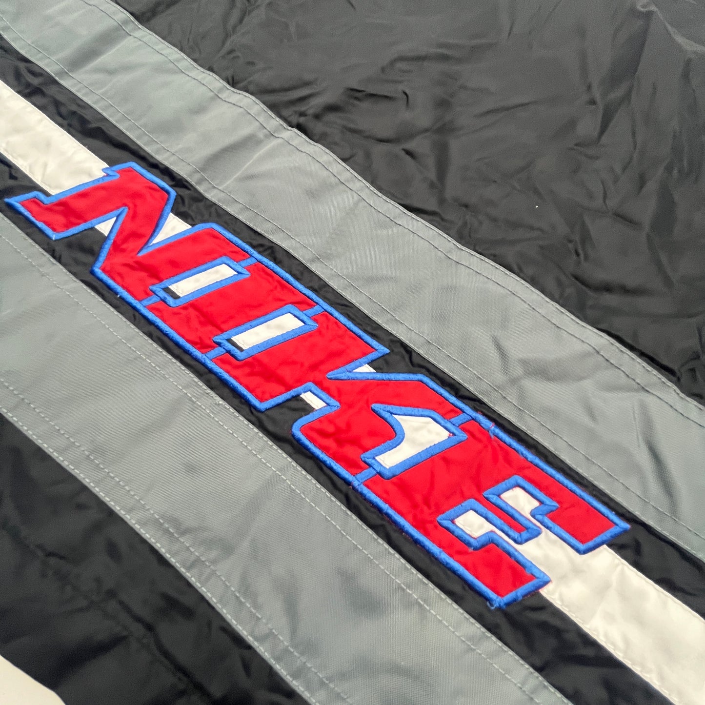 01971 Nike 90s Windbreaker