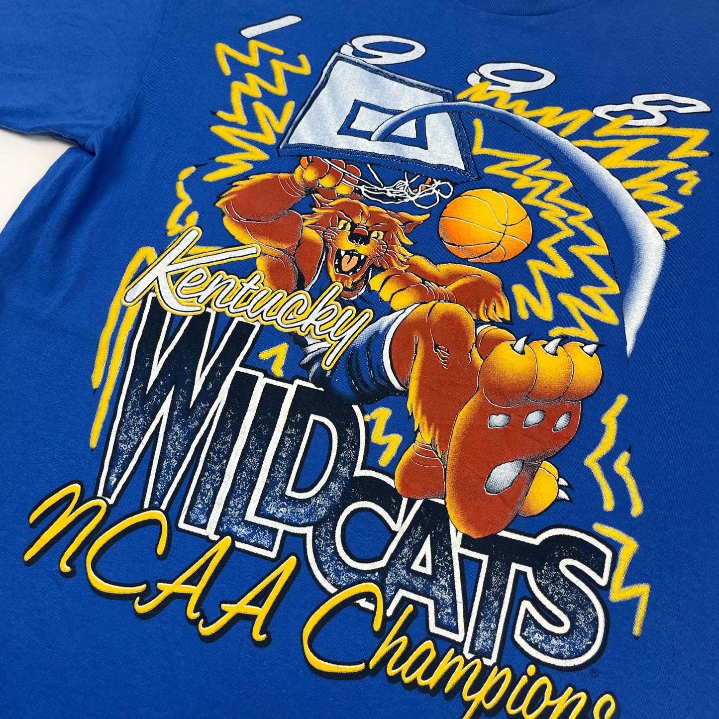 01480 90s Arizona Wilcats Basketball Tshirt