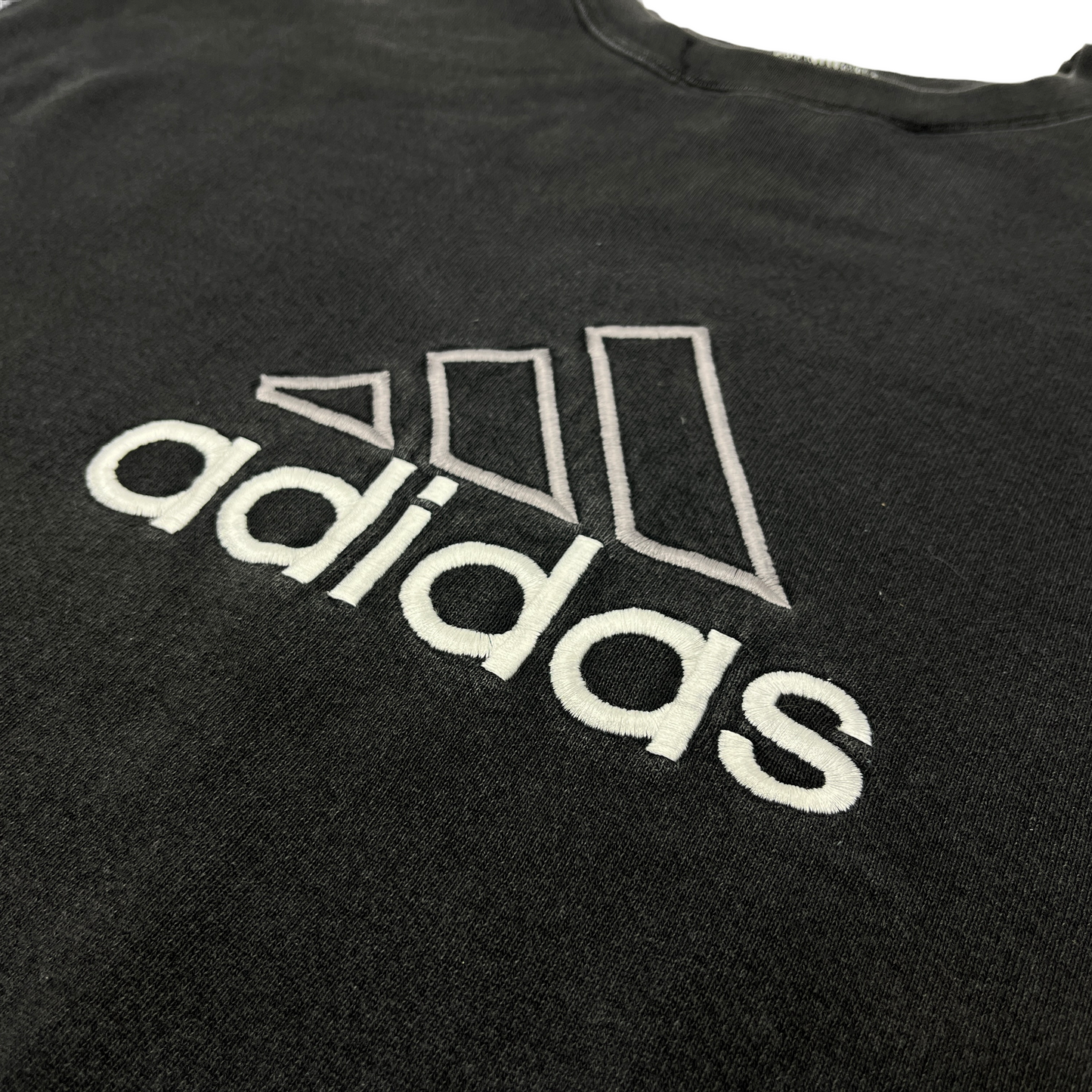 01306 Adidas 90s Sweater