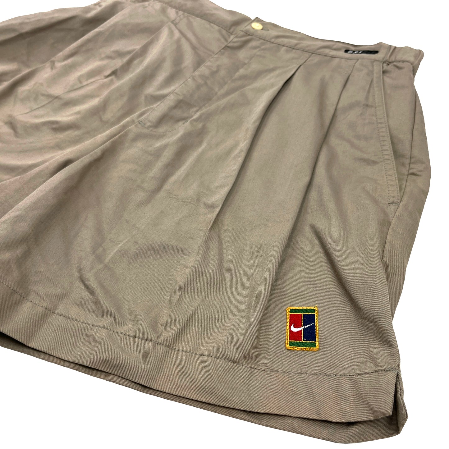 0884 Nike Vintage Challenge Court Tennis Shorts