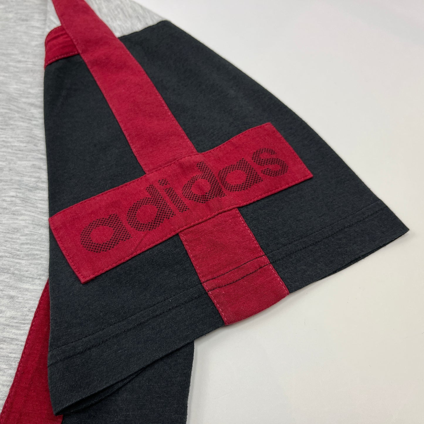 0930 Adidas Vintage 90s Tshirt