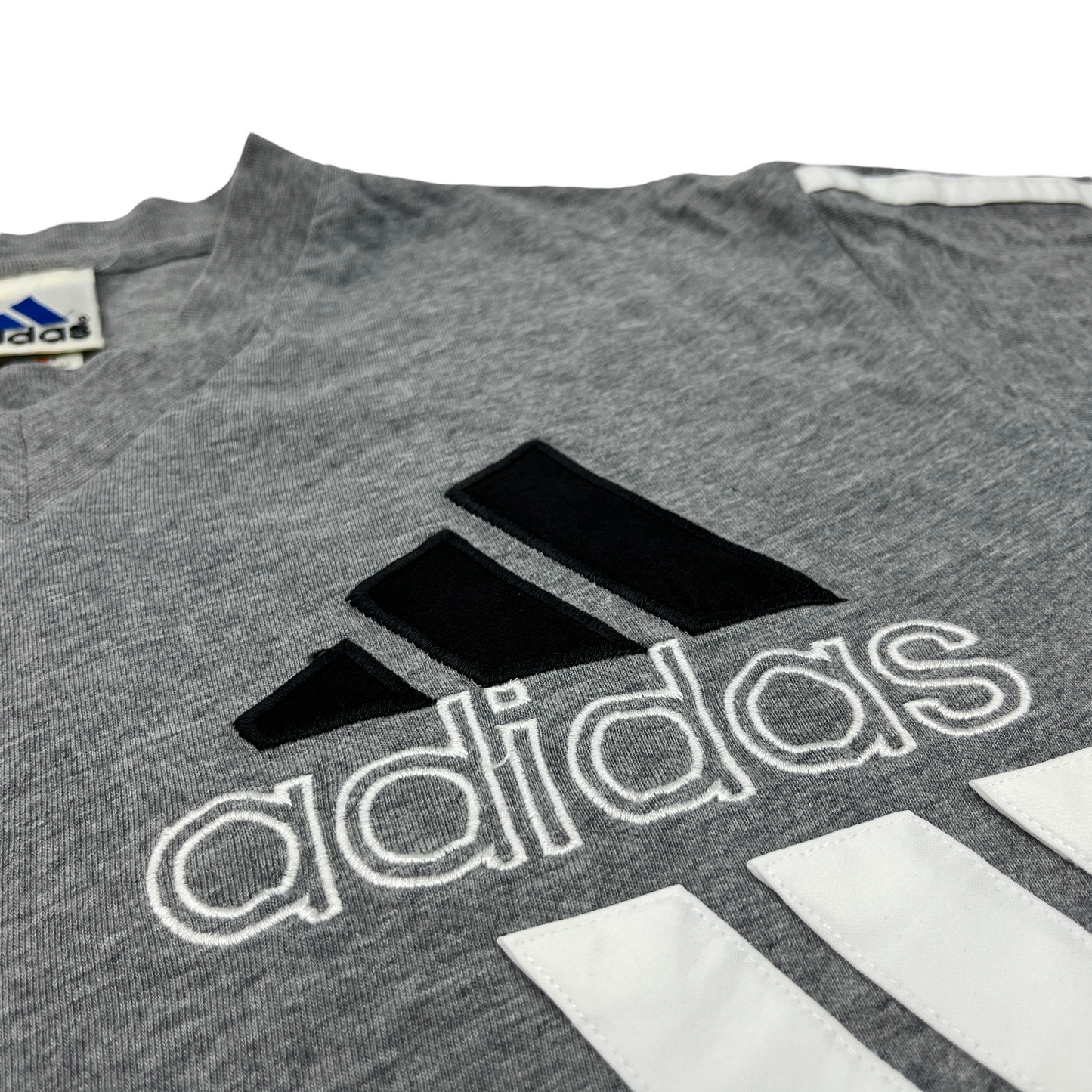01006 Adidas Vintage 00s Tshirt