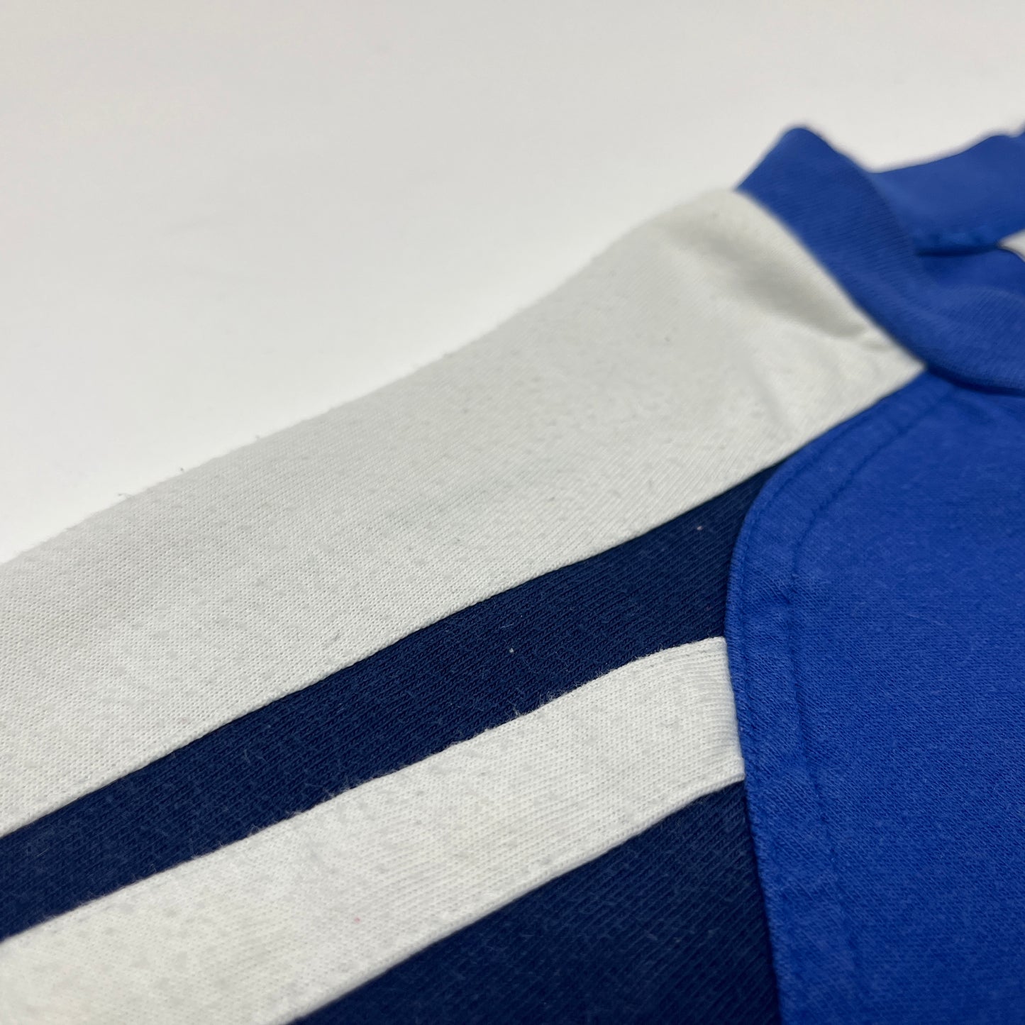 0799 Adidas Vintage 80s T-Shirt