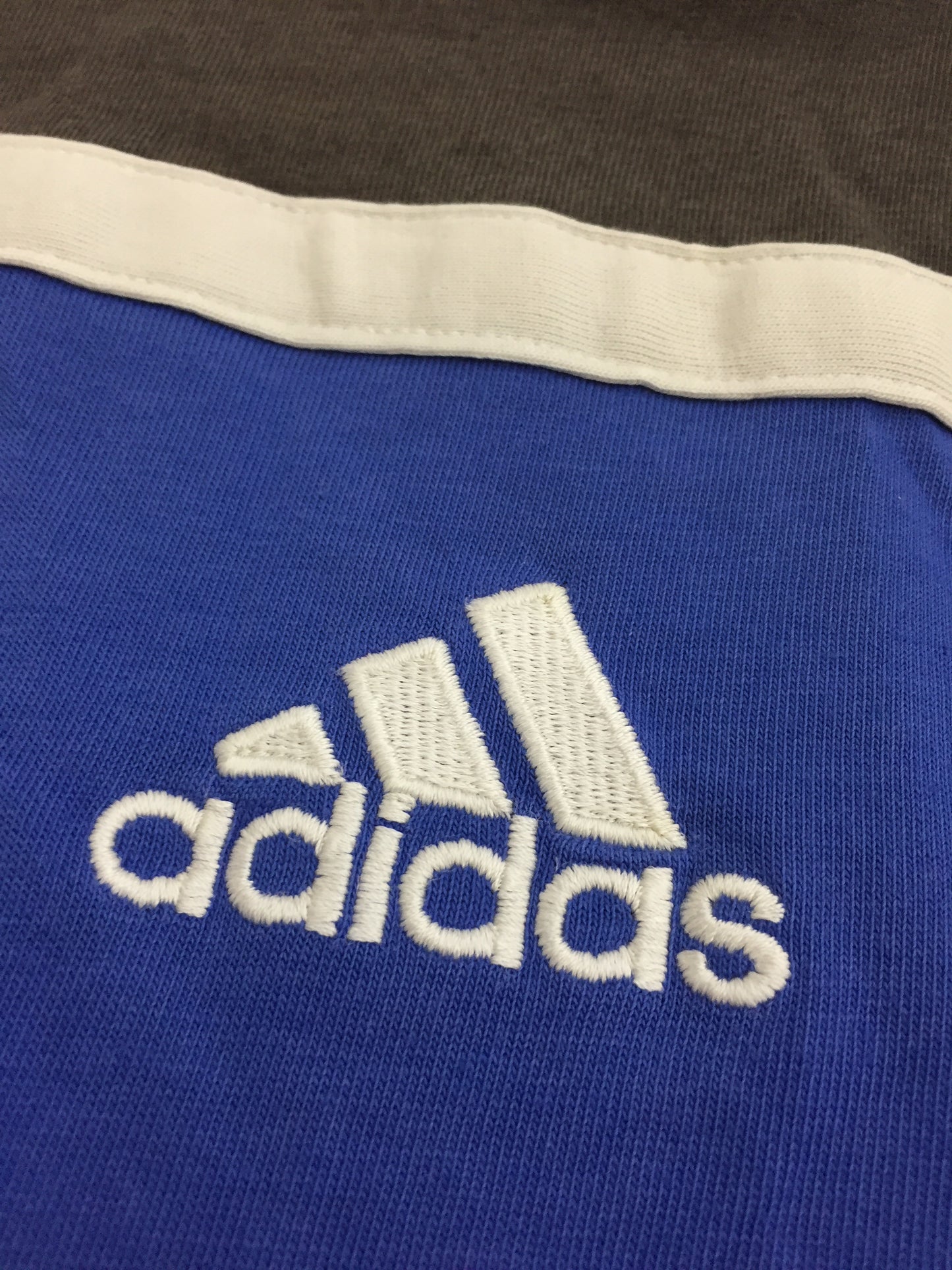 0065 Adidas Vintage T-Shirt