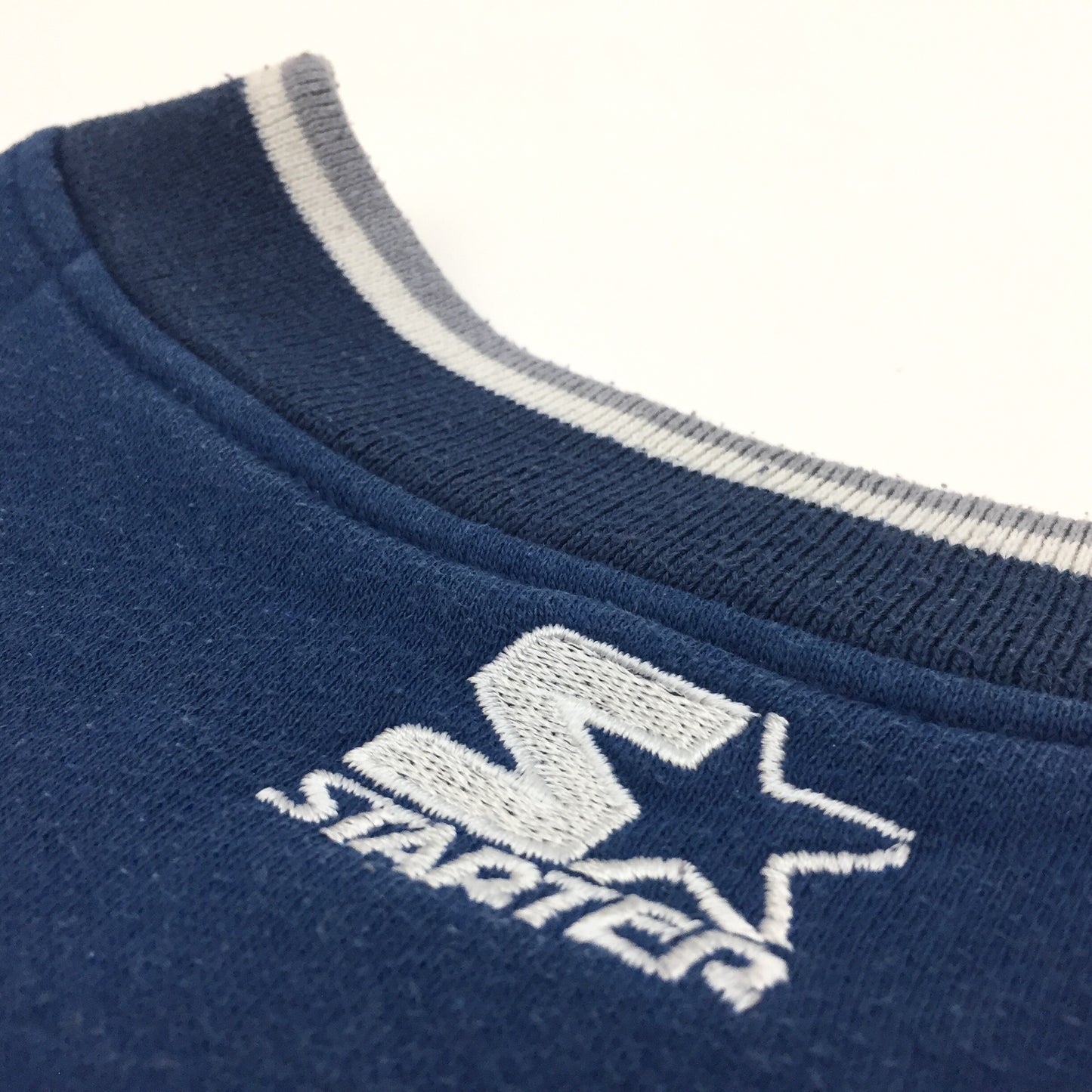 0236 Starter Vintage Dallas Cowboys Sweater
