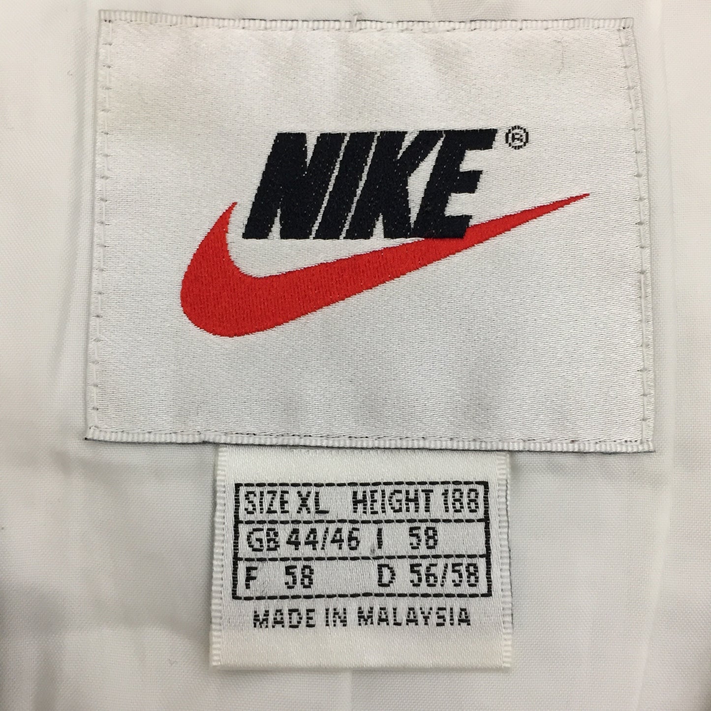 0196 Nike Swoosh Logo Tracktop