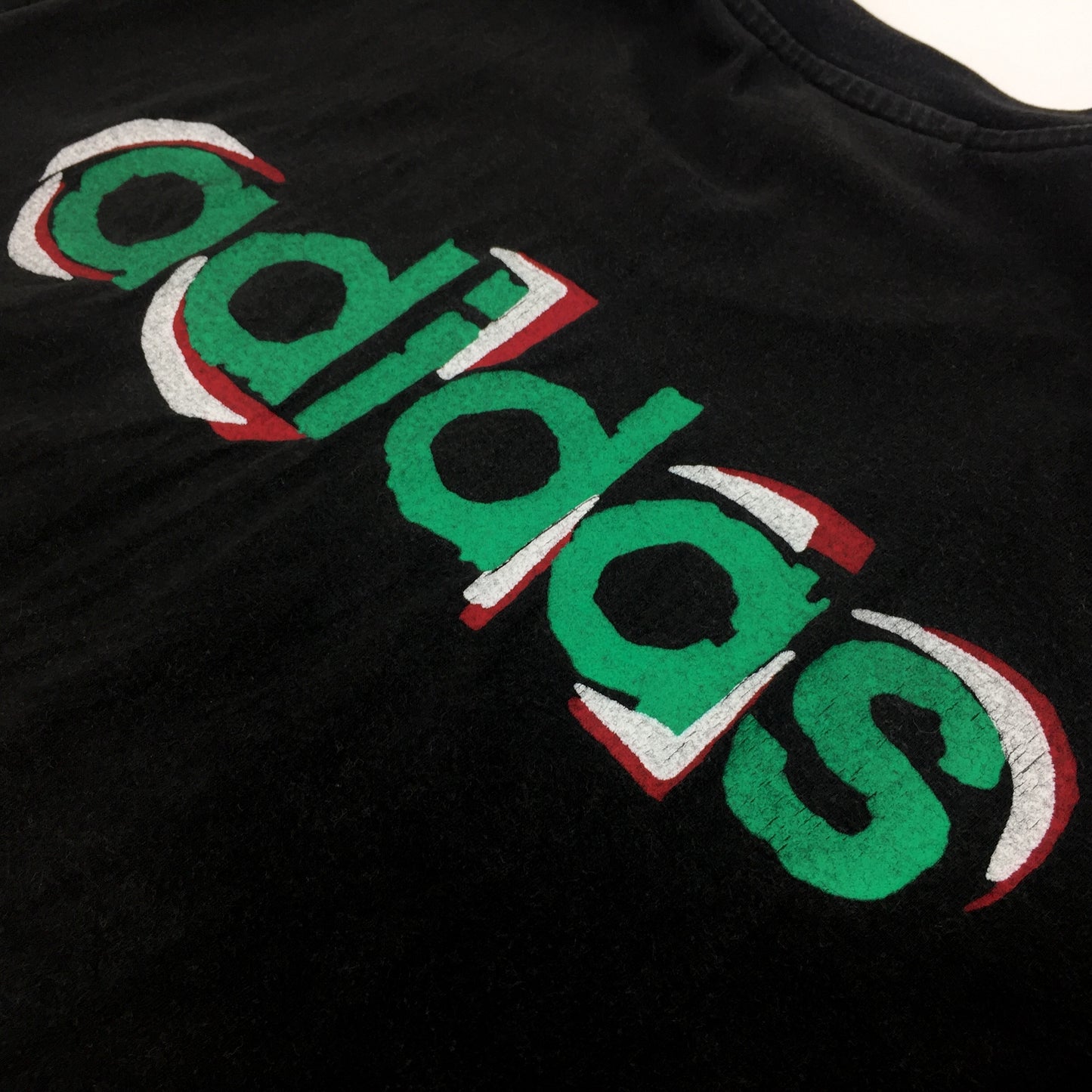 0542 Adidas Vintage 90s Trefoil T-Shirt
