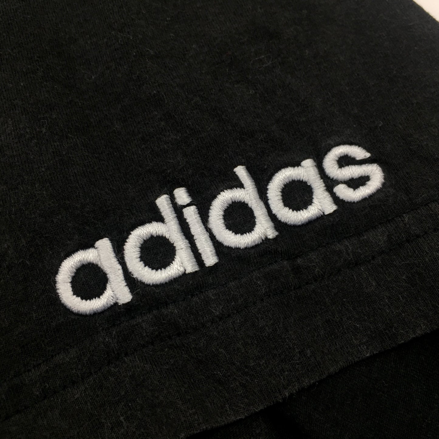 0542 Adidas Vintage 90s Trefoil T-Shirt