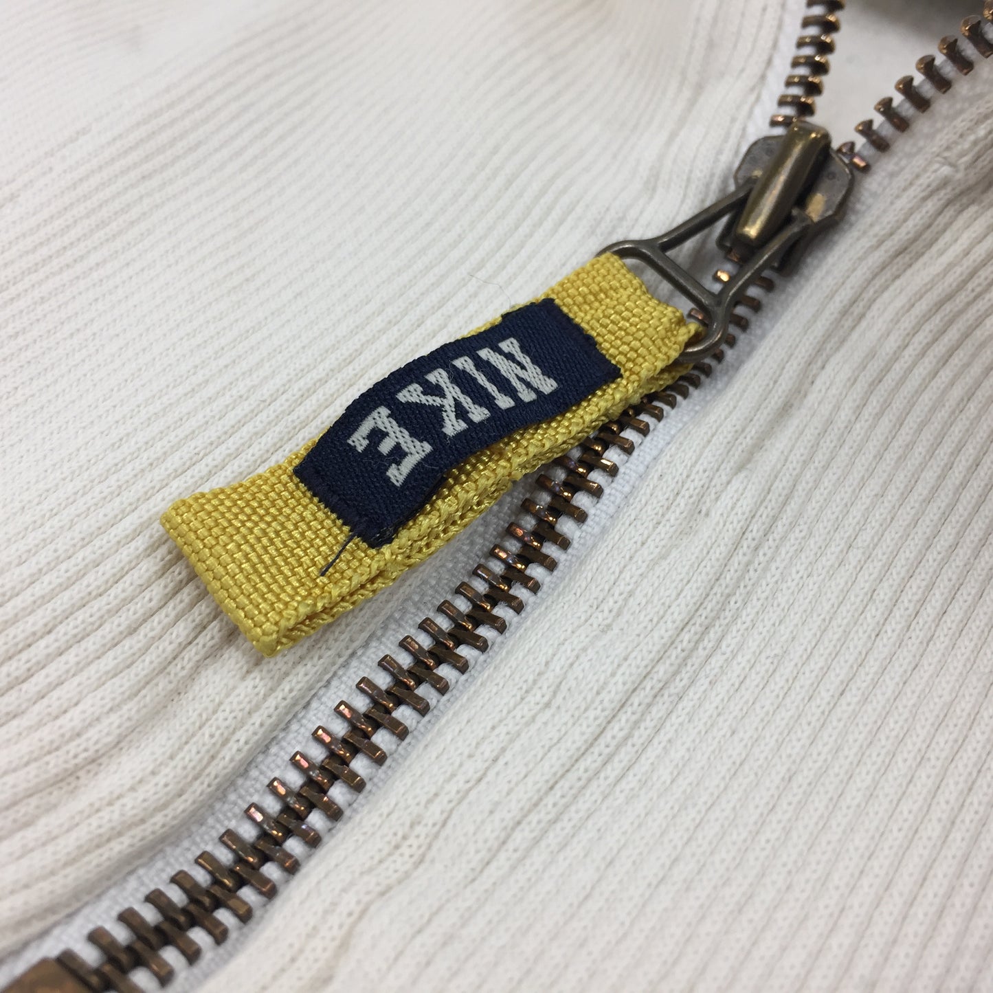 0548 Nike Vintage 1/4 Zip 90s Sweater