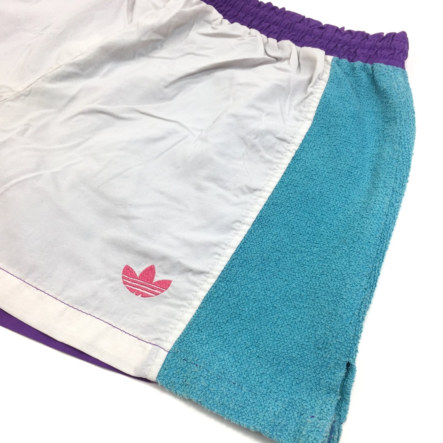 0340 Adidas Vintage 90s Running Shorts
