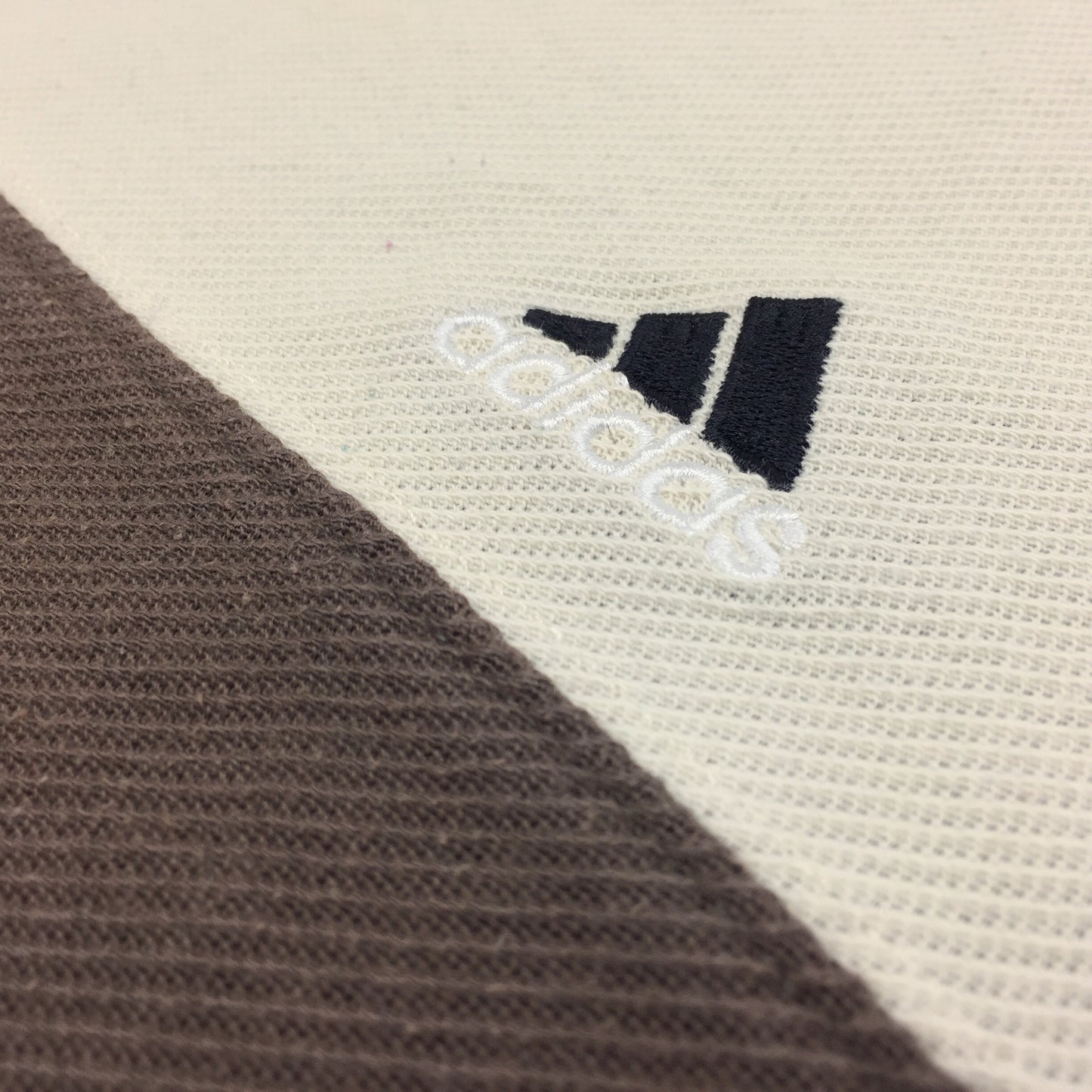 0333 Adidas Vintage Logo T-Shirt