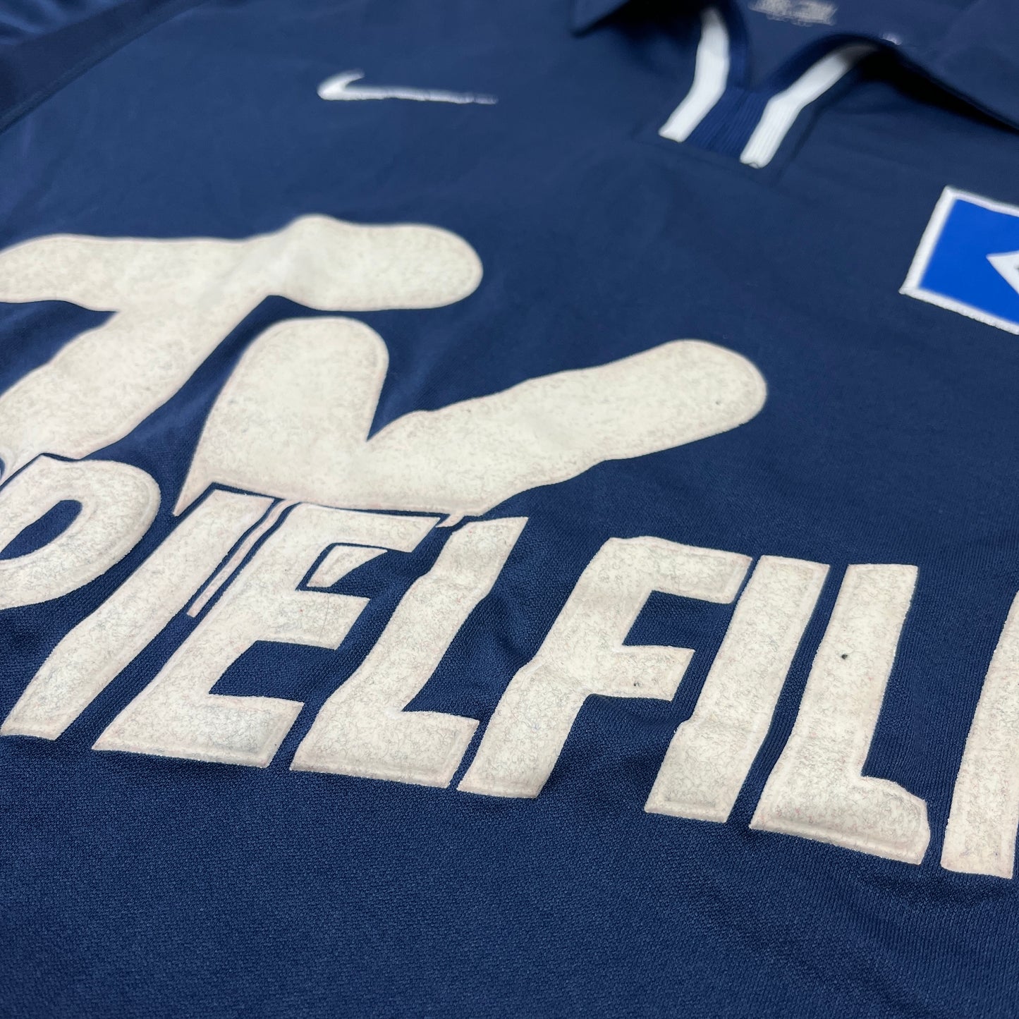 01218 Nike HSV Away Jersey 01/02 Akbar