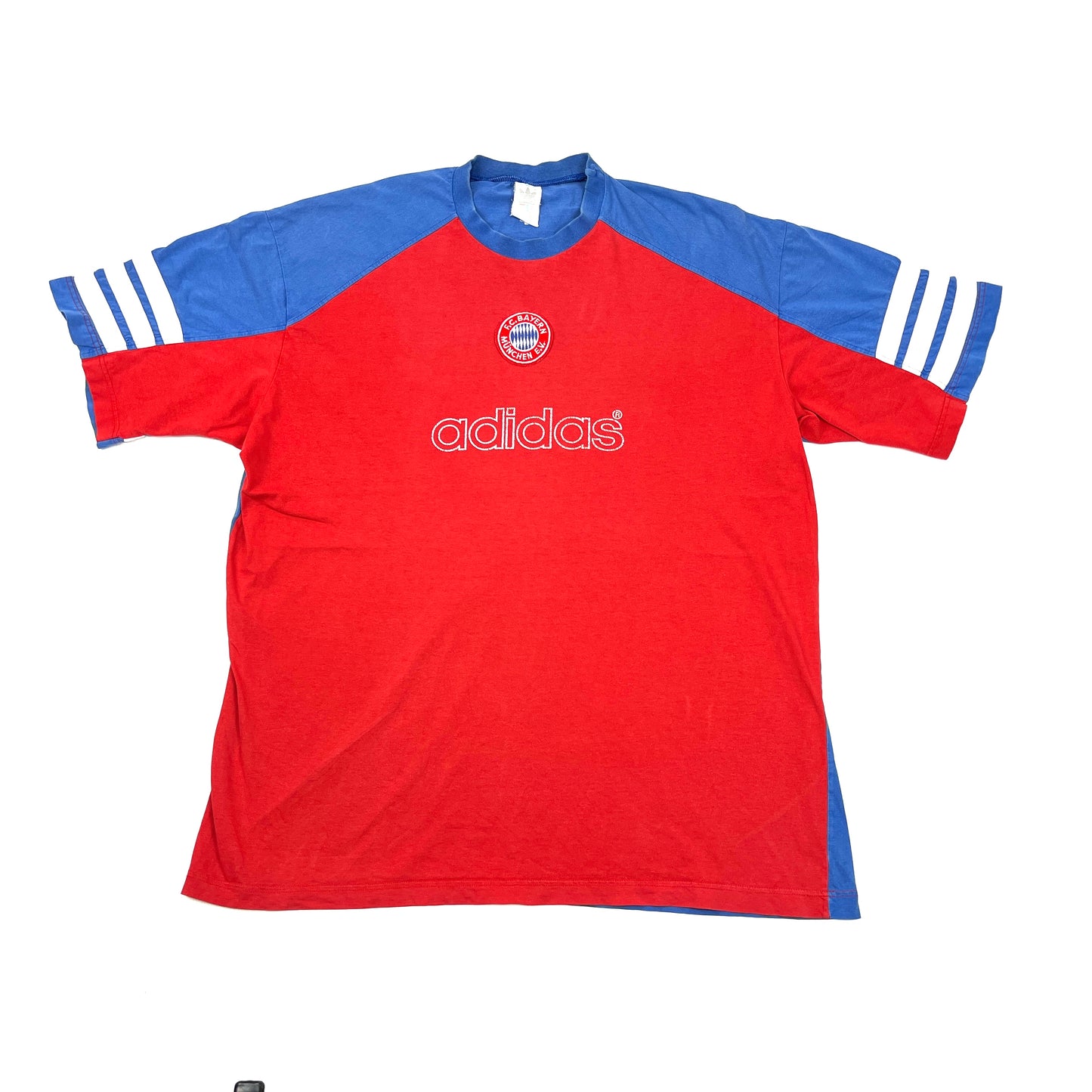 0733 Adidas Vintage FC Bayern München 90s Tshirt