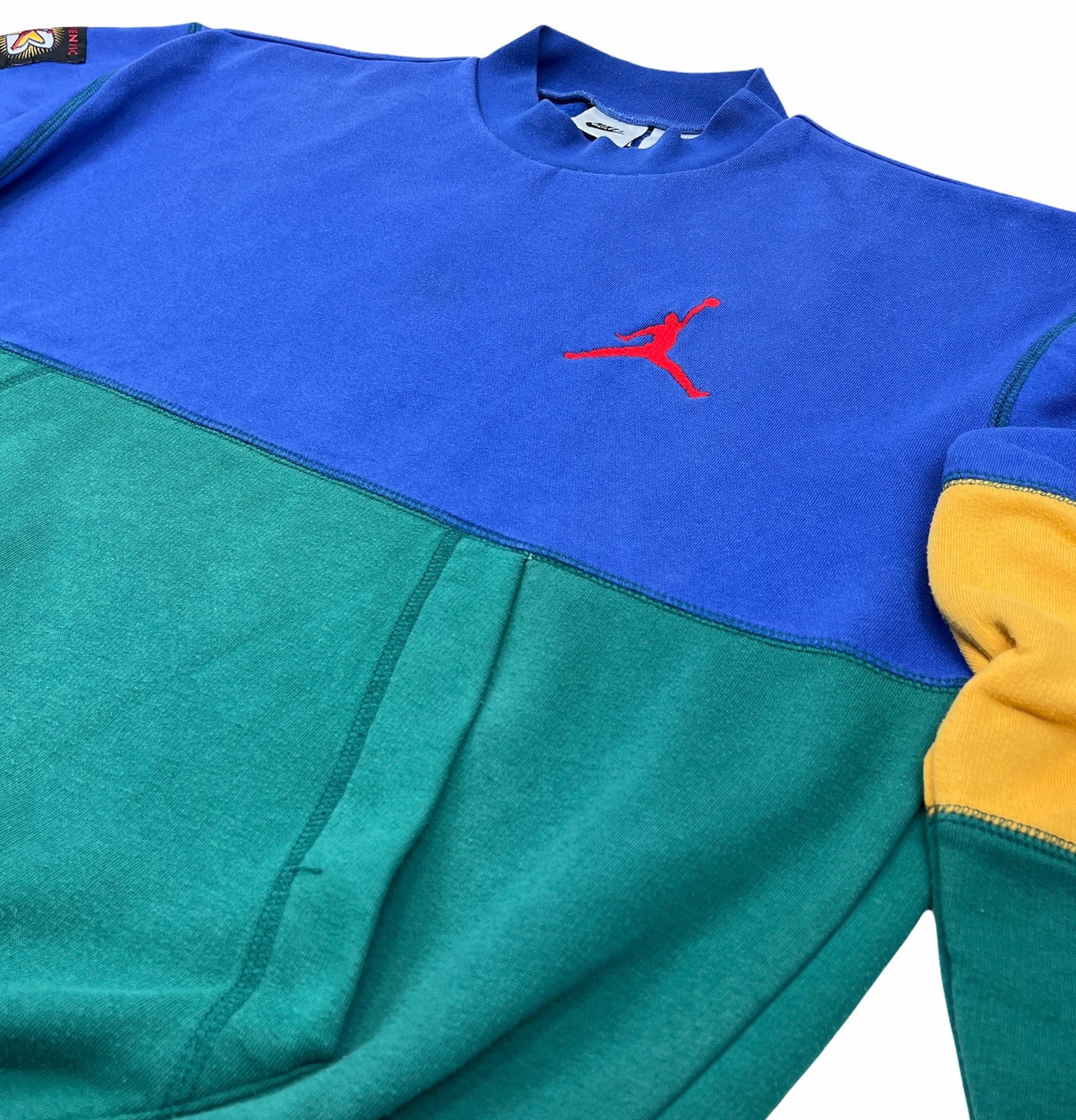 0715 Nike Vintage 90s Michael Jordan Basketball 23 Sweater