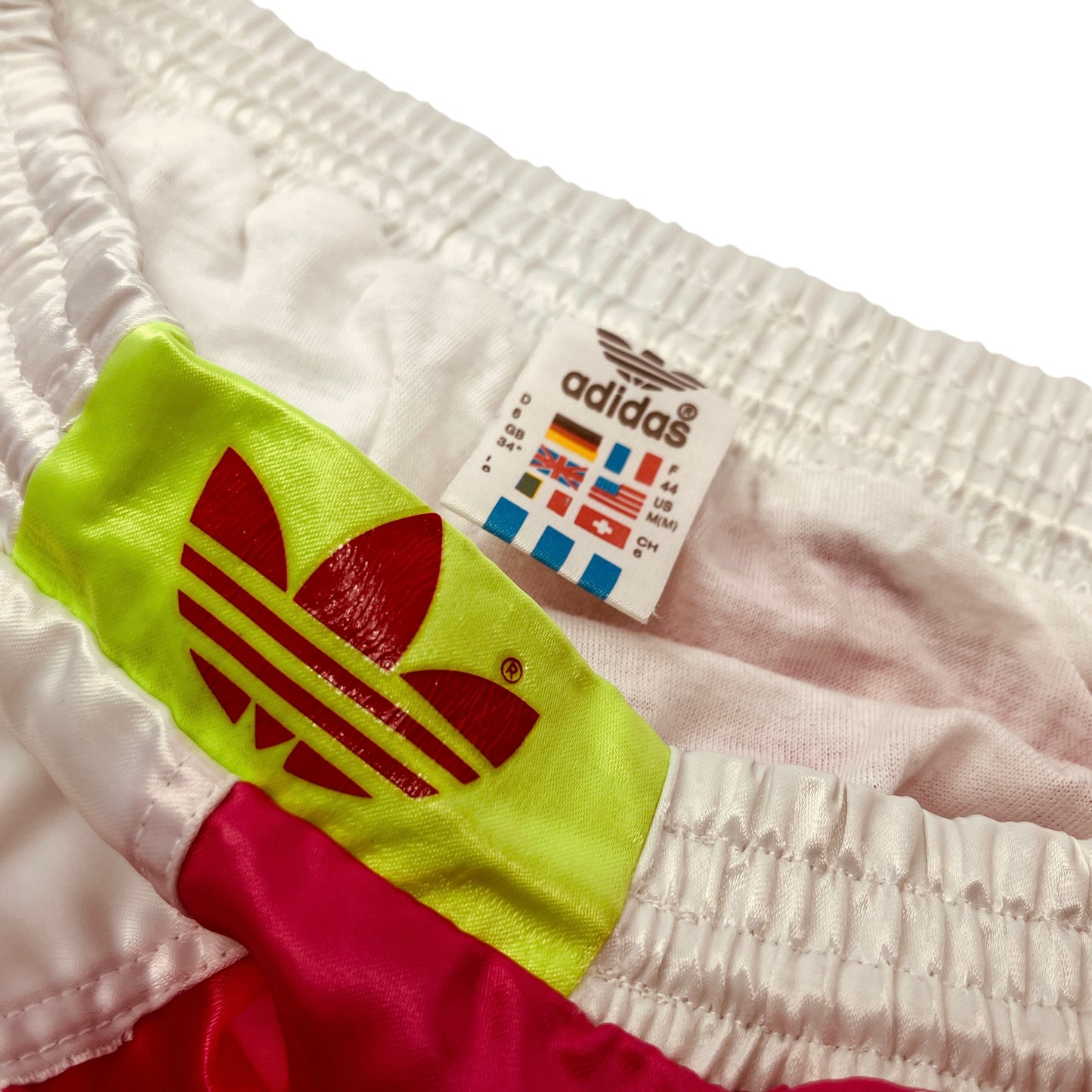 0851 Adidas Vintage 80s shiny Trackshorts