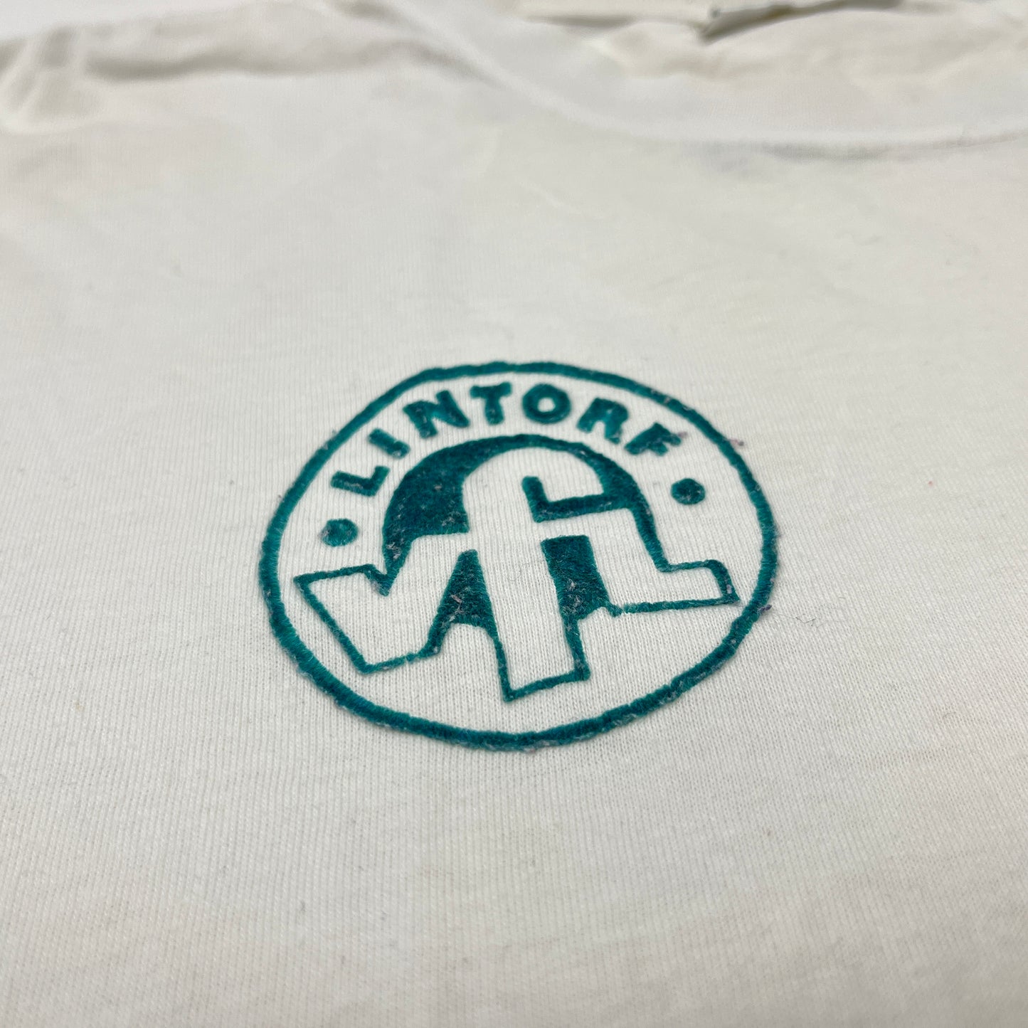 0847 Adidas Vintage 80s „free climbing“ Tshirt