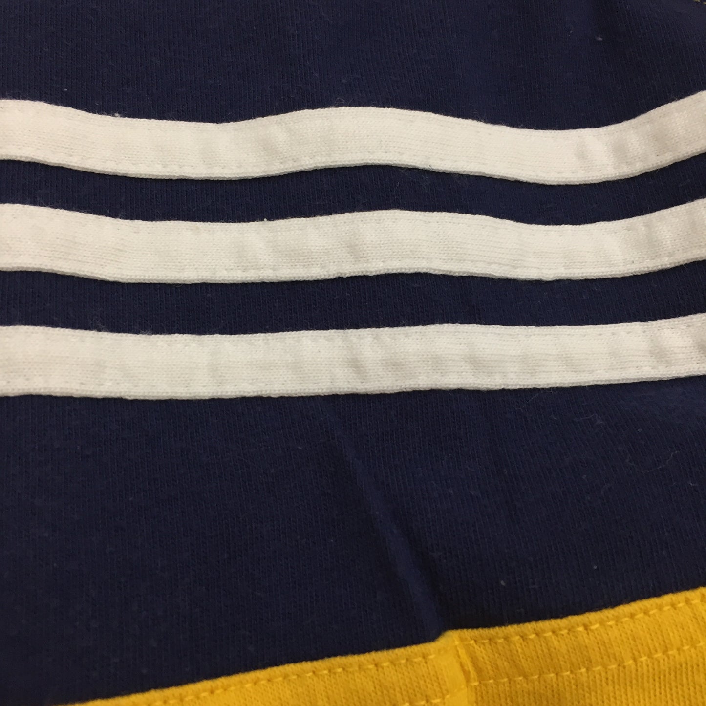 0083 Adidas Vintage T-Shirt
