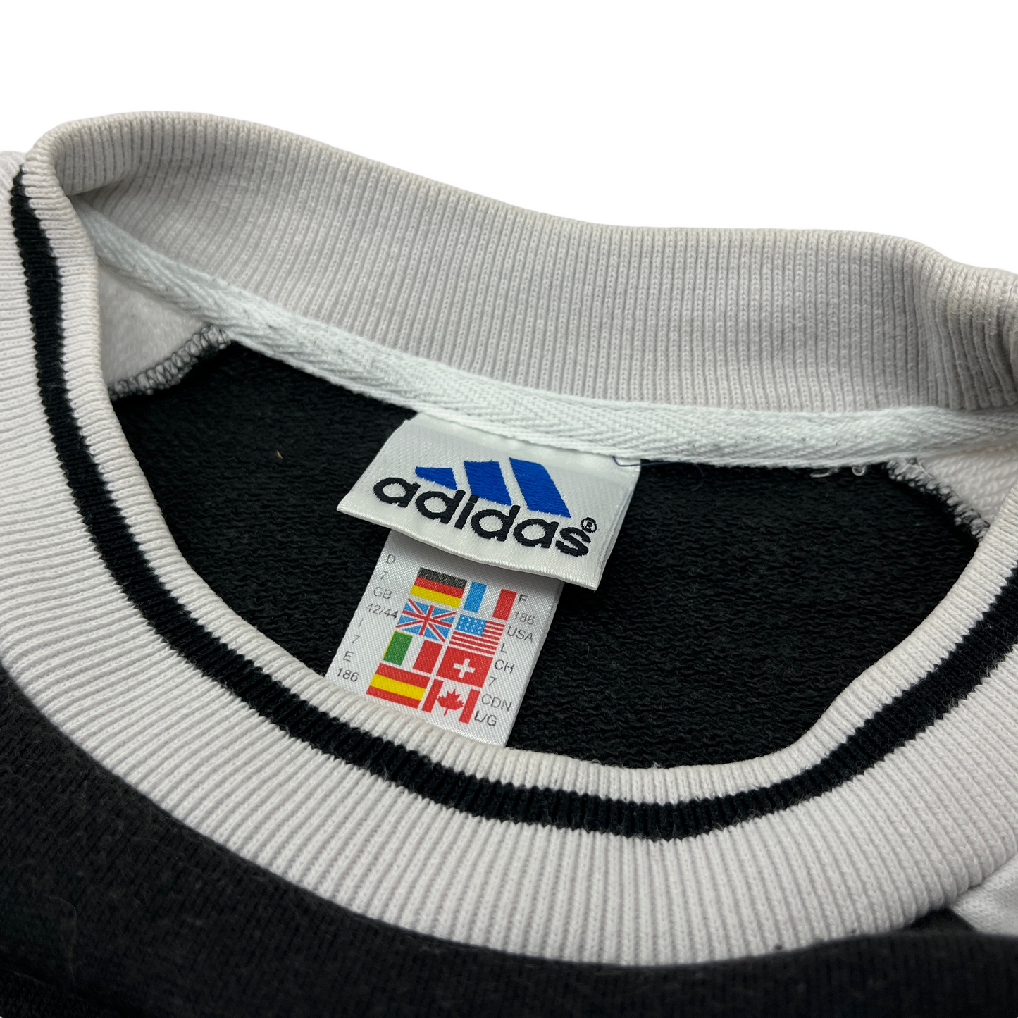 0917 Adidas Vintage 90s Sweater