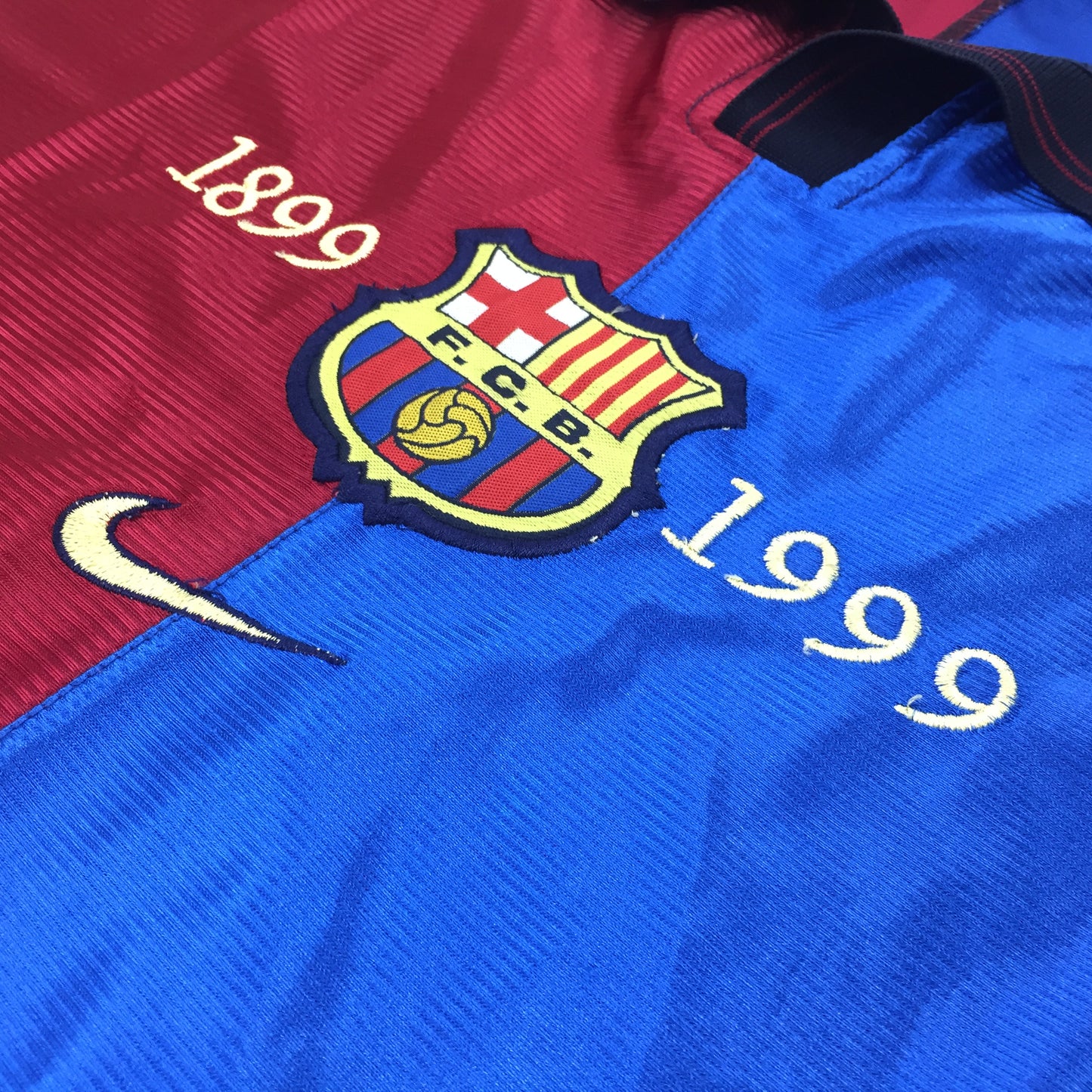 0541 Nike Vintage Bootleg FC Barcelona 98/99 Jersey