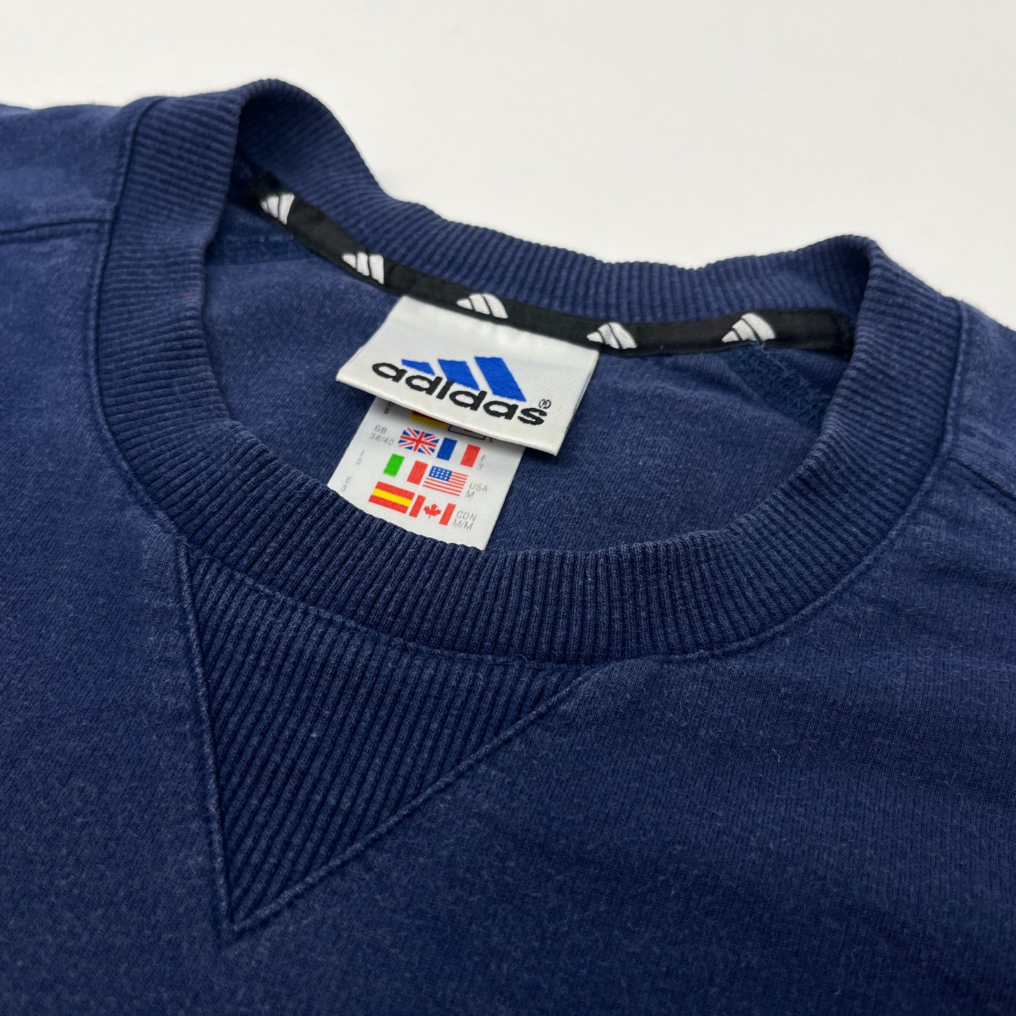 0798 Adidas Vintage 90s T-Shirt