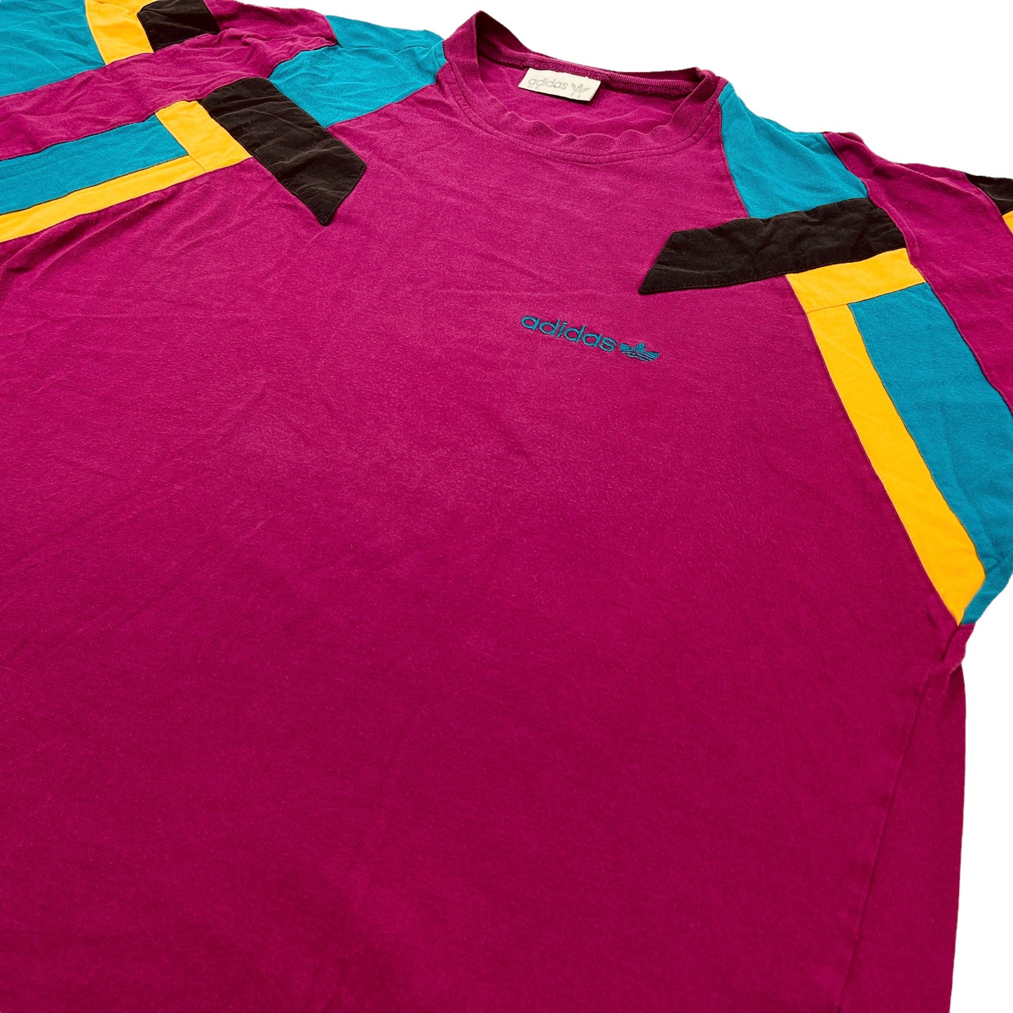 0947 Adidas Vintage 80s T-shirt