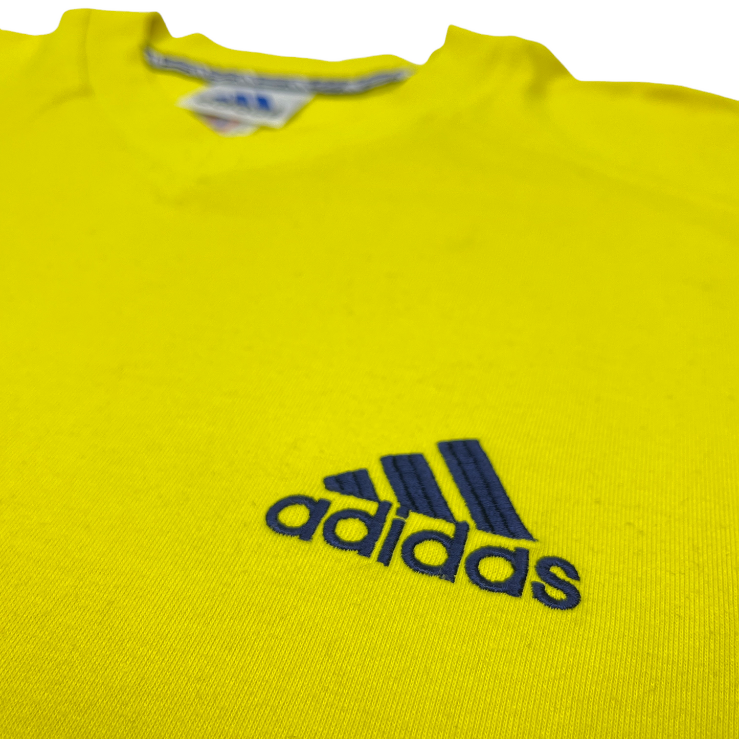 0858 Adidas Vintage 90s Tshirt
