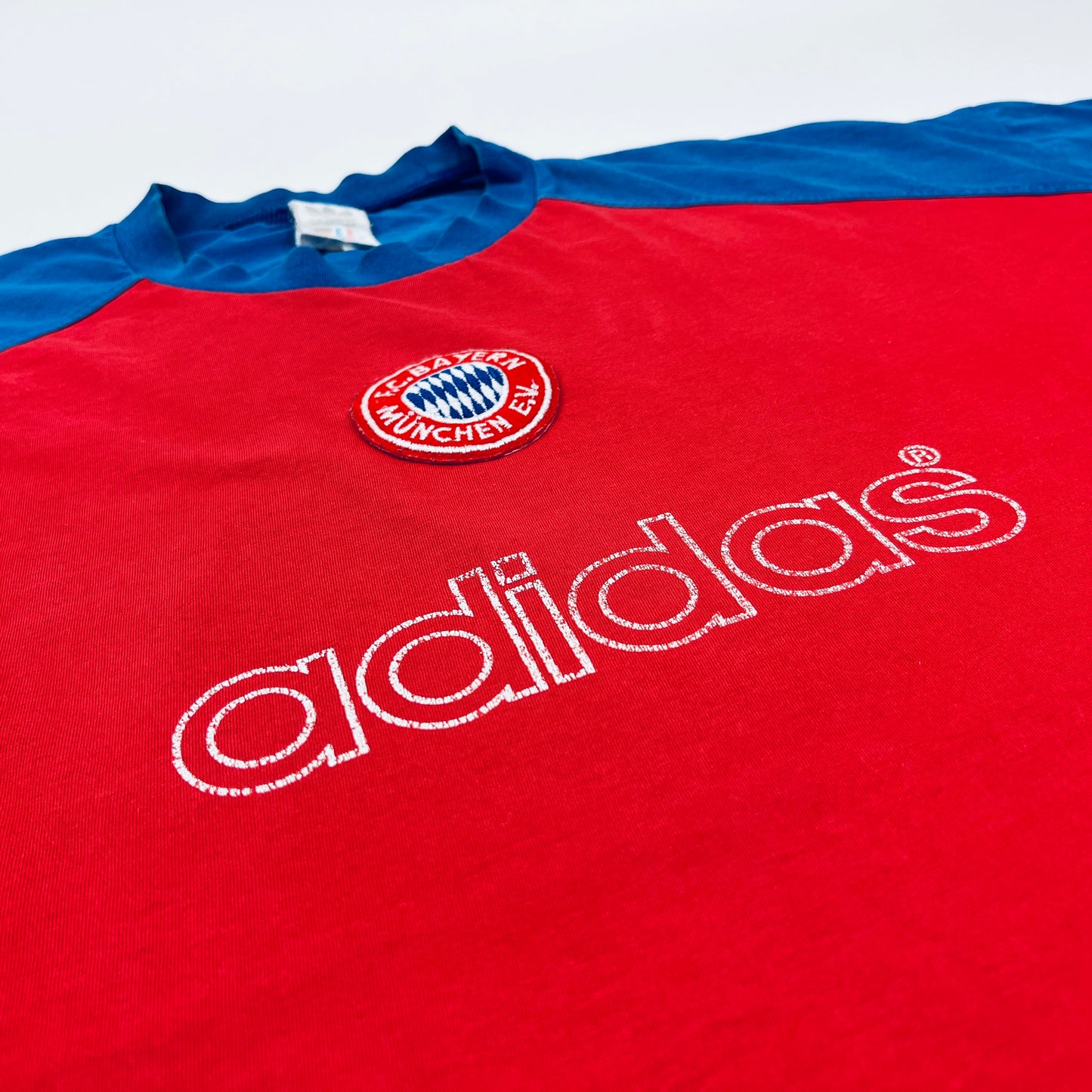 0733 Adidas Vintage FC Bayern München 90s Tshirt